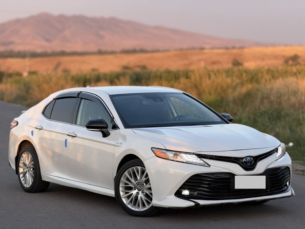 Toyota Camry: 2020 г., 2.5 л, Вариатор, Гибрид, Седан: фото 8