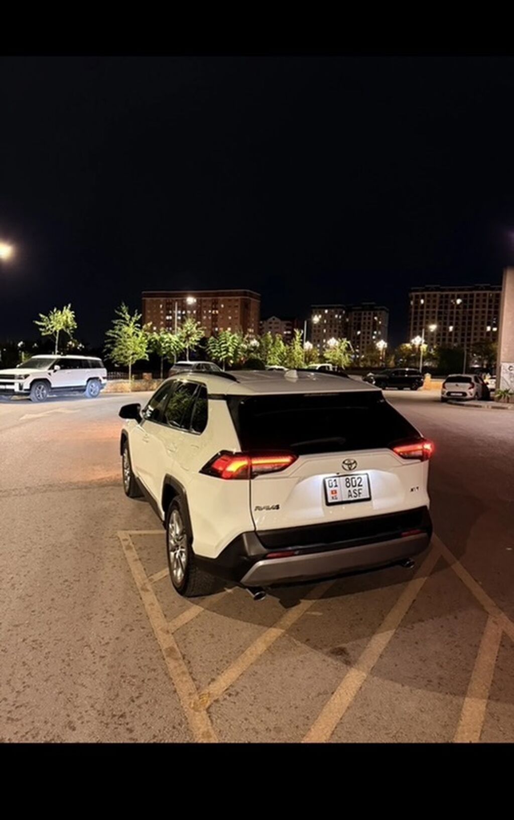 Toyota RAV4: 2019 г., 2.5 л, Автомат, Бензин, Кроссовер: фото 3