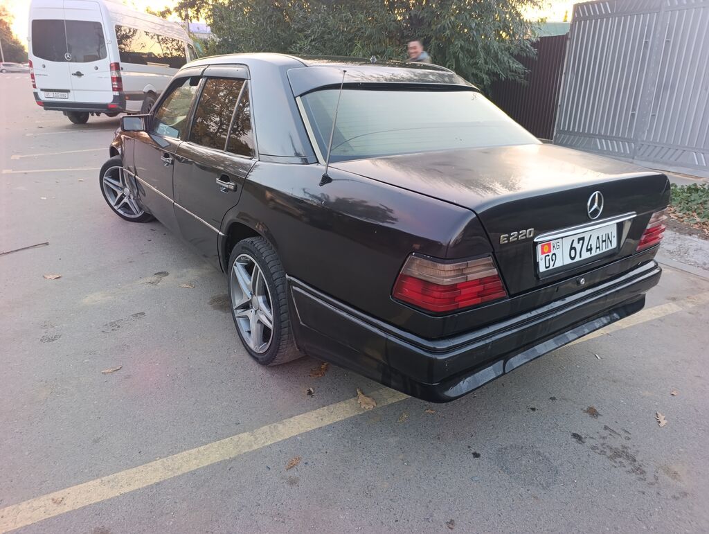 Mercedes-Benz E-Class: 1994 г., 2.2 л, Механика, Бензин, Седан: фото 4