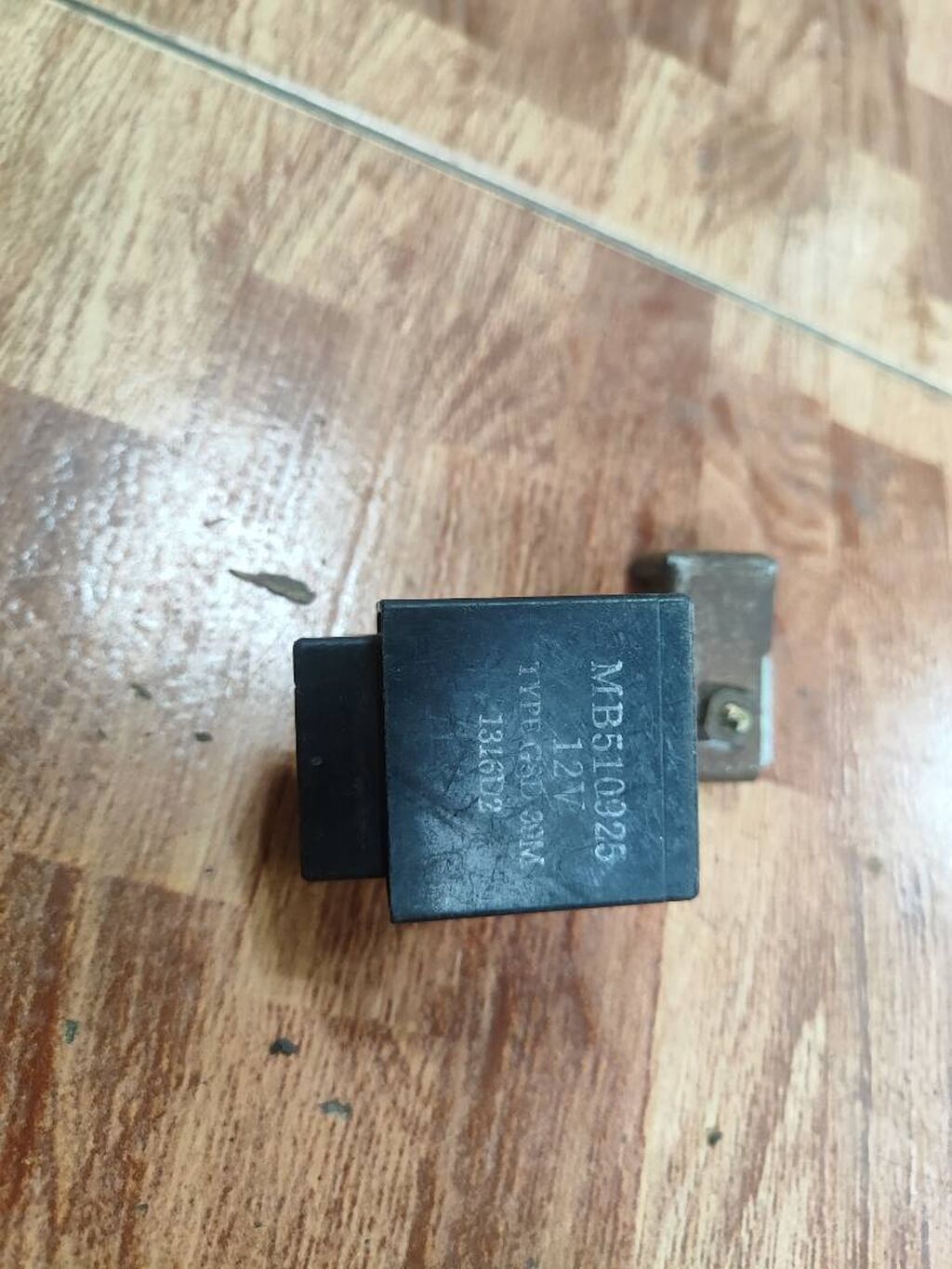 Mitsubishi Galant Реле, Митсубиси Галант ЭБУ: 1000 KGS Другие детали ...