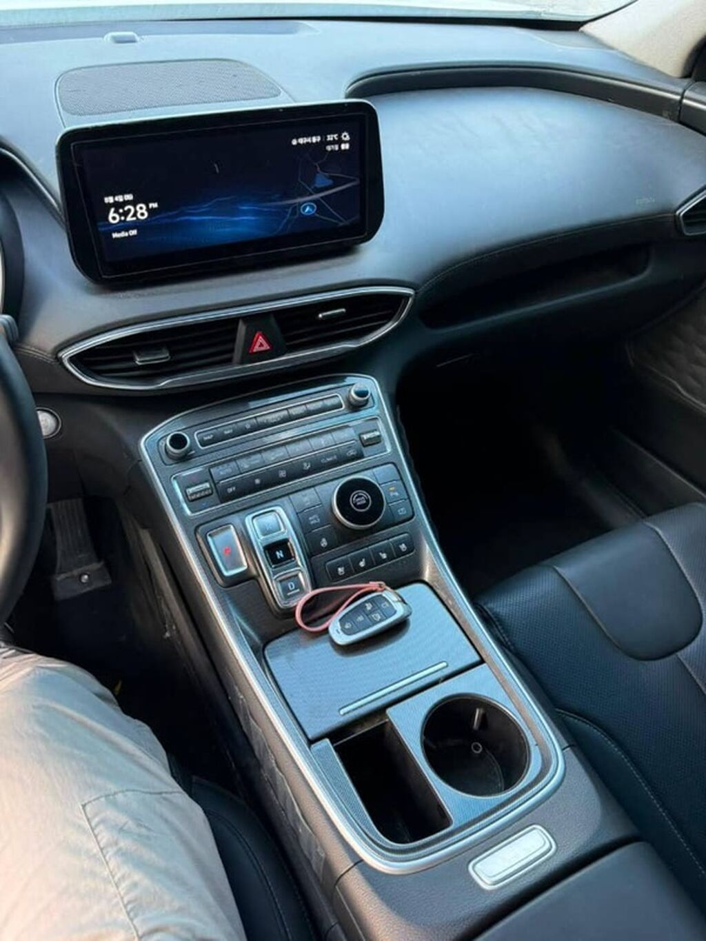 Hyundai Santa Fe: 2023 г., 2 л, Вариатор, Бензин, Кроссовер: фото 6