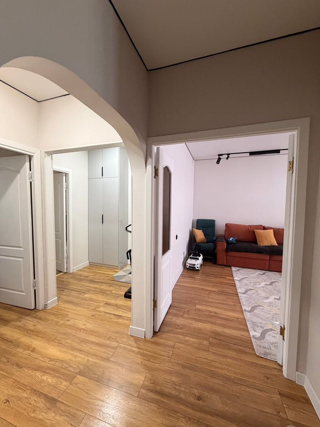3 комнаты, 70 м², Учкун мкр 105 серия, 9 этаж, Косметический ремонт: фото 5