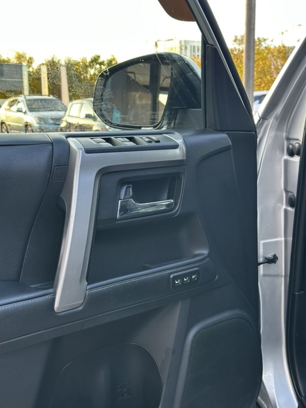 Toyota 4Runner: 2019 г., 4 л, Автомат, Бензин, Внедорожник: фото 8