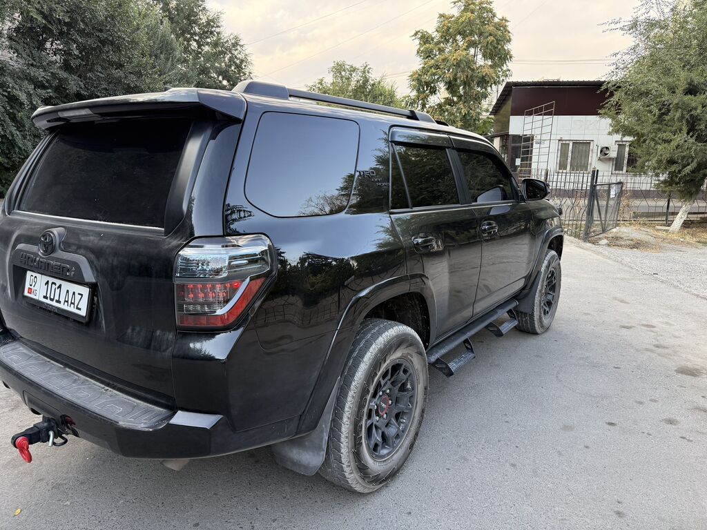Toyota 4Runner: 2019 г., 4 л, Автомат, Газ, Внедорожник: фото 6