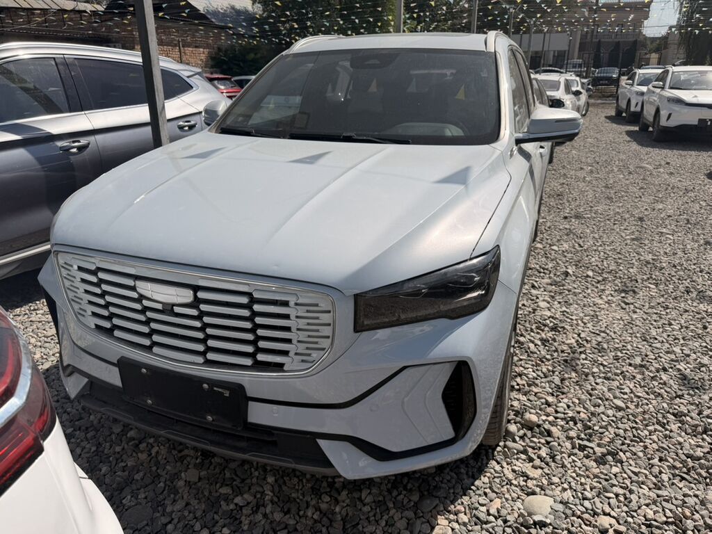 Geely Atlas Pro: 2023 г., 1.5 л, Автомат, Гибрид, Кроссовер: фото 1