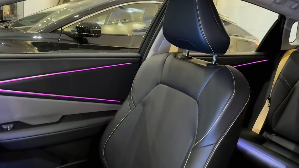 Toyota : 2026 г., Электромобиль: фото 8