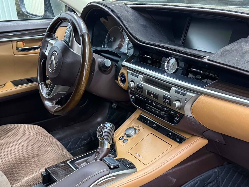 Lexus ES: 2017 г., 2.5 л, Гибрид: фото 6