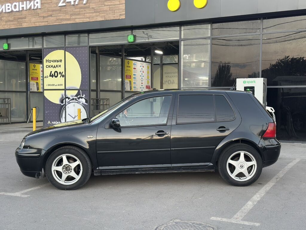 Volkswagen Golf: 1998 г., 1.6 л, Механика, Бензин, Хэтчбэк: фото 5
