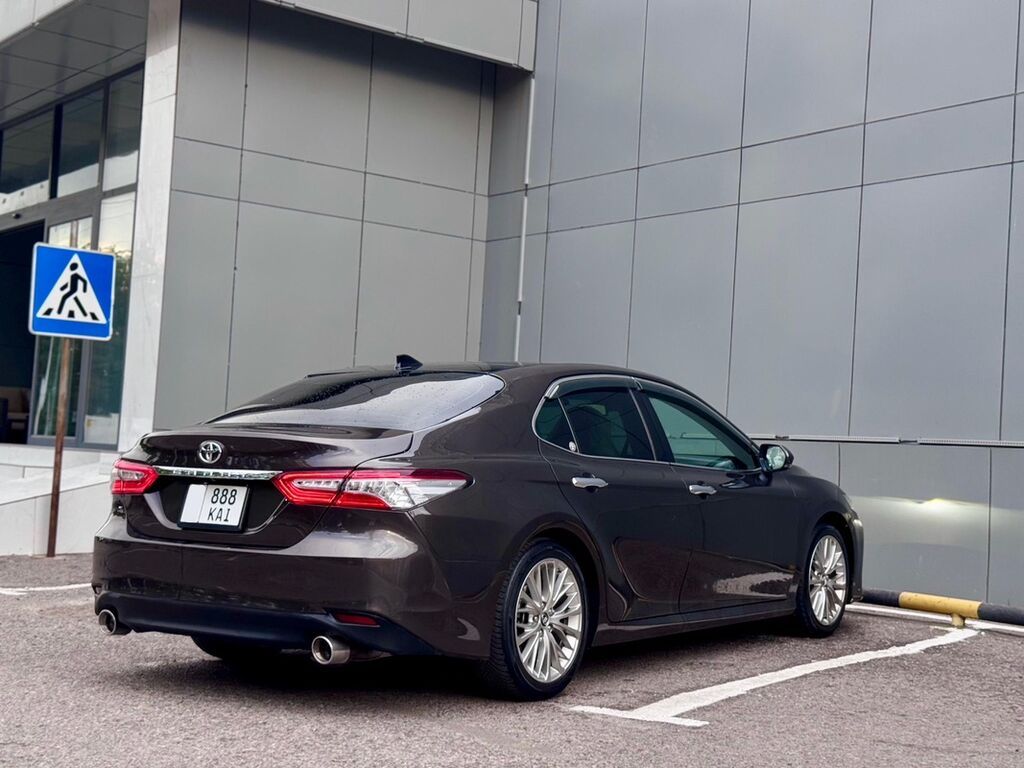 Toyota Camry: 2018 г., 2.5 л, Автомат, Бензин, Седан: фото 3