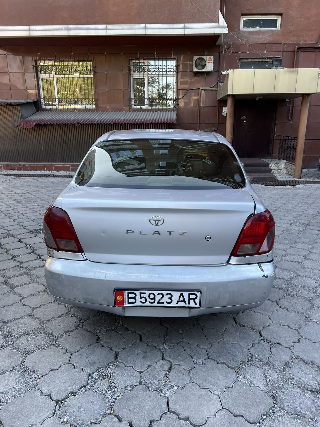 Toyota Platz: 2001 г., 1.3 л, Автомат, Газ, Седан: фото 5