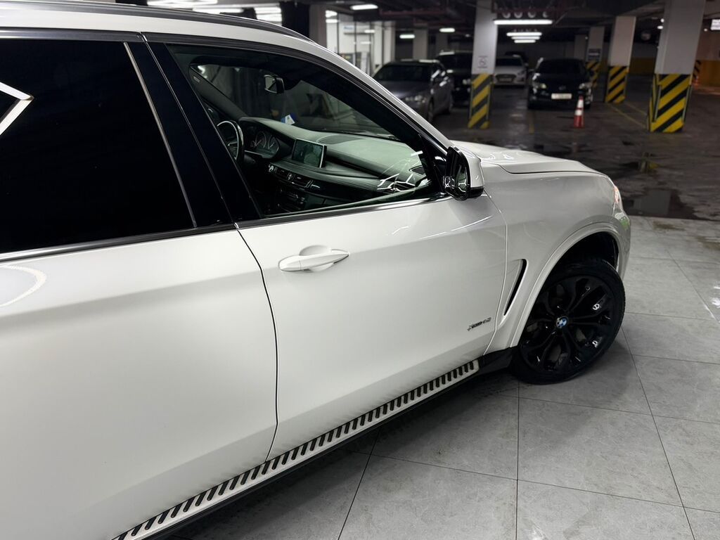 BMW X5: 2022 г., 2 л, Автомат, Электромобиль, Кроссовер: фото 8