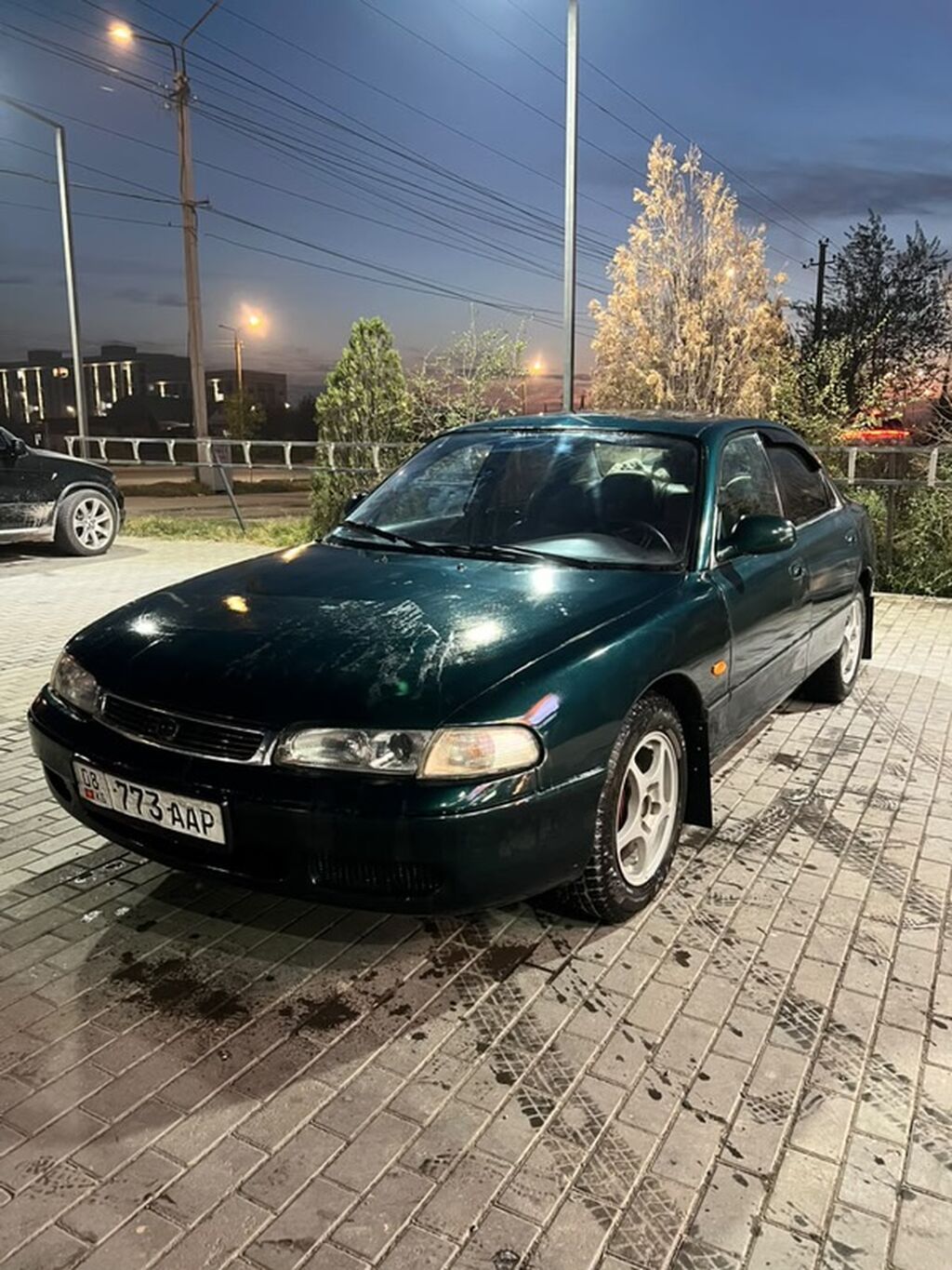 Mazda 626: 1994 г., 2 л, Механика, Седан: фото 2