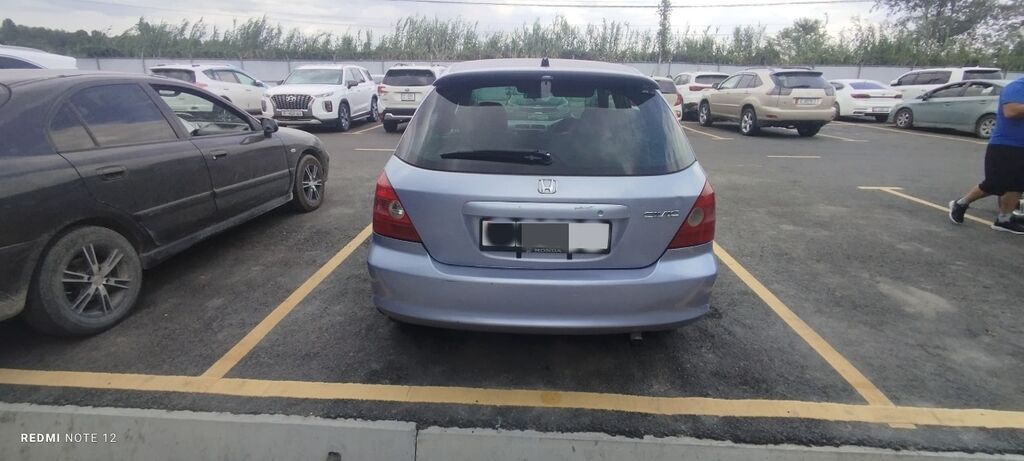 Honda Civic: 2002 г., 1.5 л, Вариатор, Бензин, Хэтчбэк: фото 4