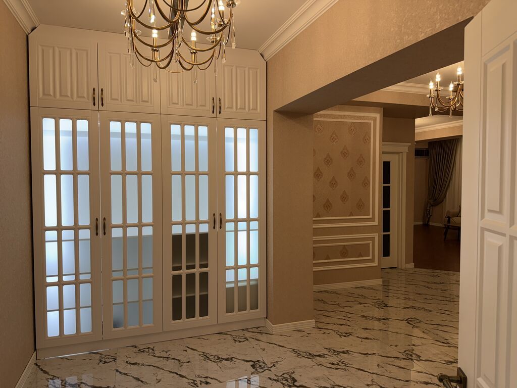 6-cı mikrorayon, 3 otaqlı, Yeni tikili, m. Azadlıq Prospekti, 132 kv. m