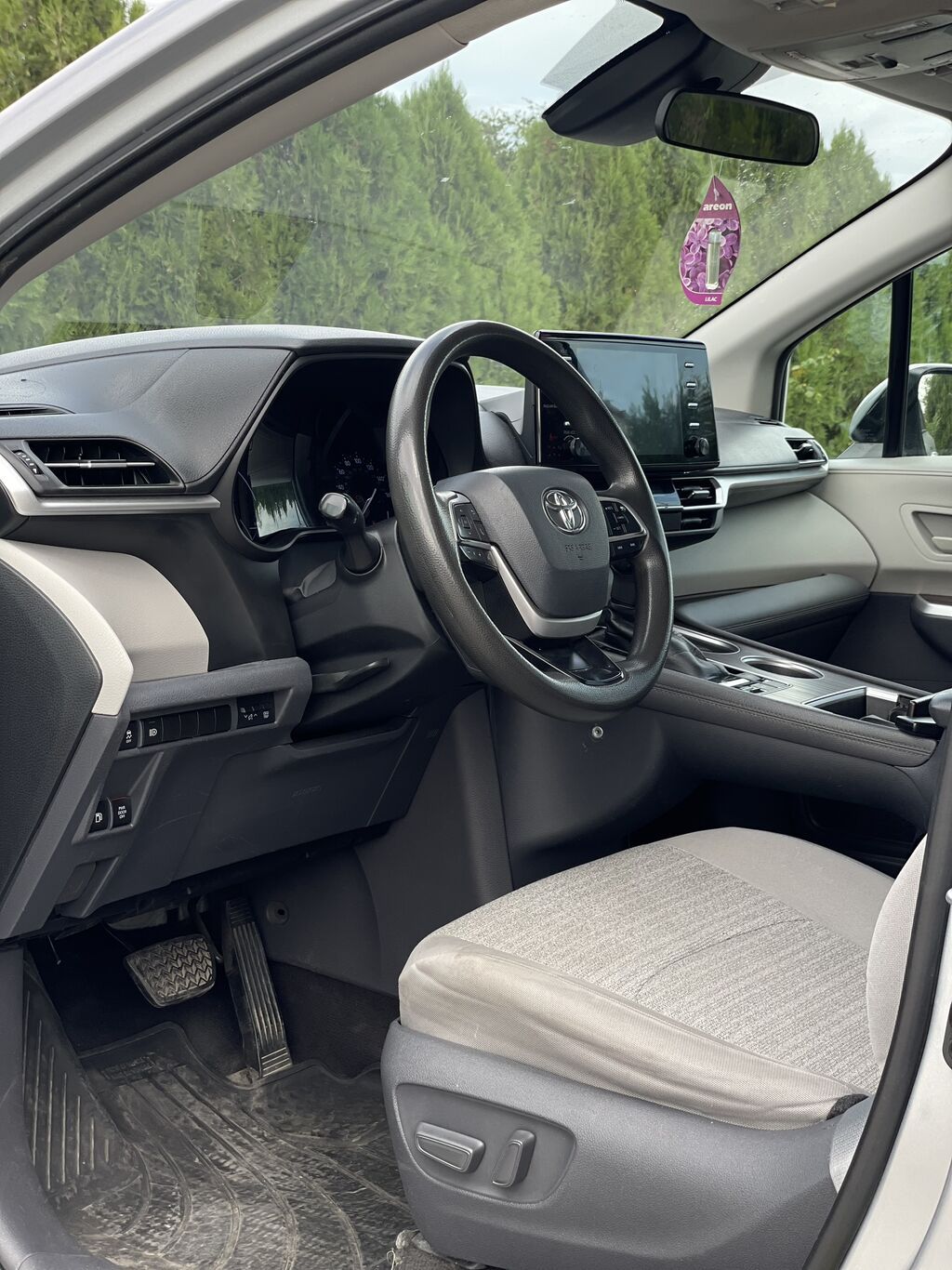 Toyota Sienna: 2021 г., 2.5 л, Вариатор, Гибрид, Минивэн: фото 7