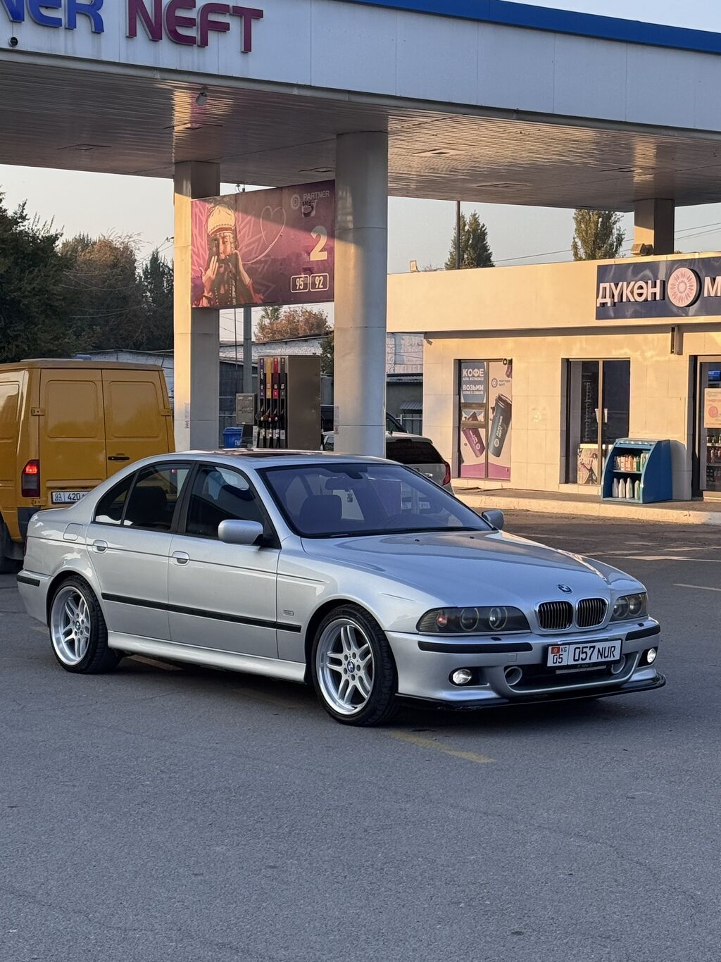 BMW 5 series: 2003 г., 3 л, Автомат, Бензин, Седан: фото 3
