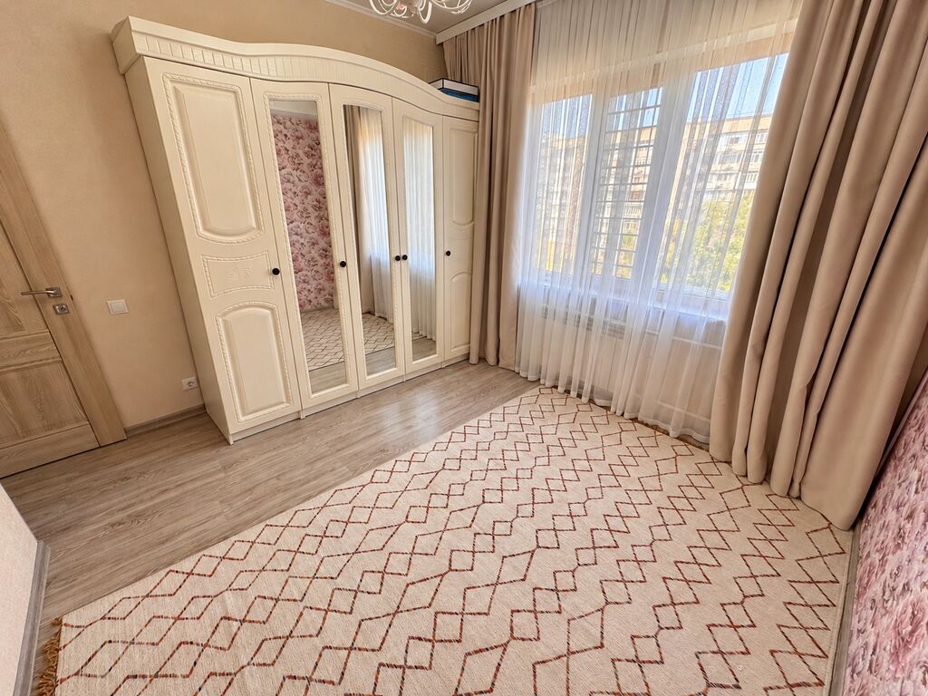 4 комнаты, 81 м², Дордой Плаза ТРЦ 105 серия, 6 этаж, Евроремонт: фото 8