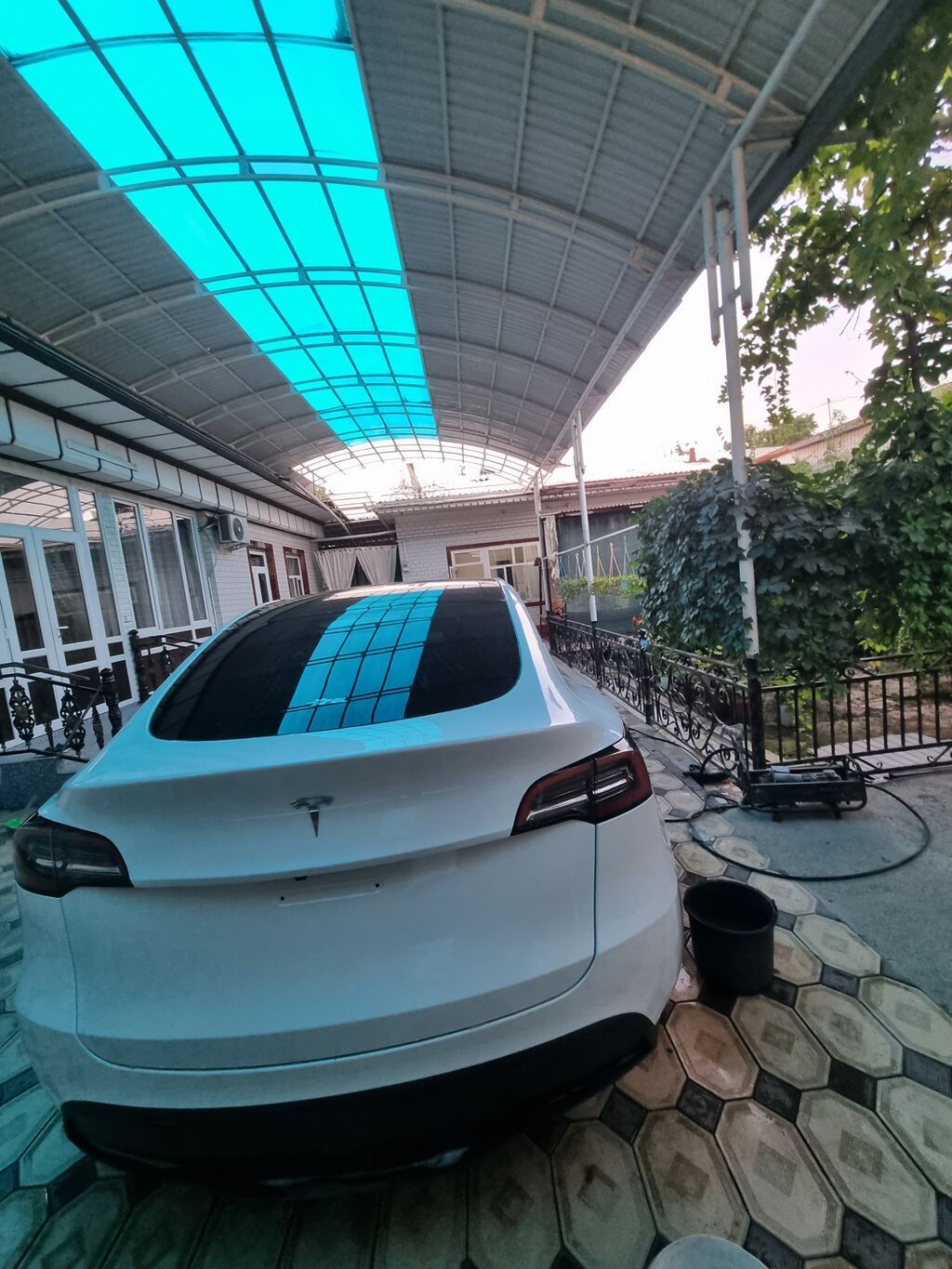 Tesla Model Y: 2024 г., Электромобиль, Кроссовер: фото 4