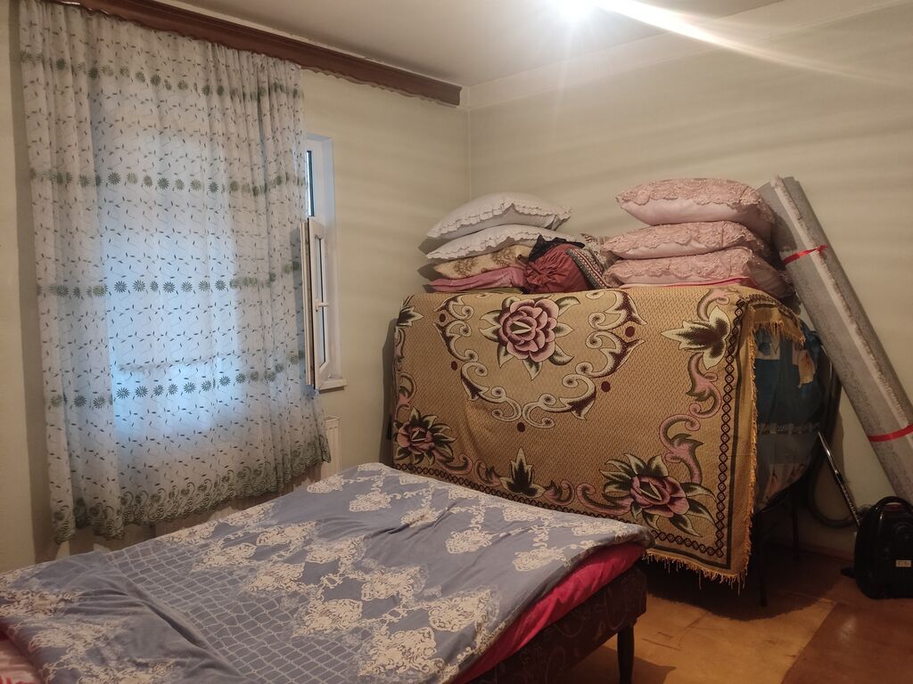 3 otaqlı, 96 kv. m, Kredit yoxdur, Orta təmir
