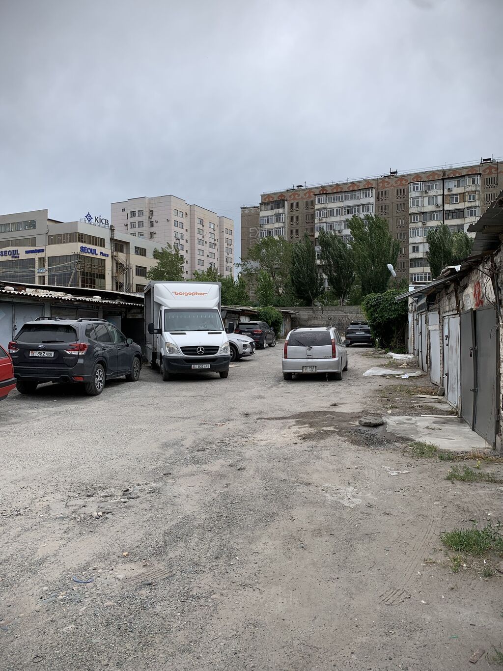 Продаю кирпичный гараж в 7-мкр по ул. Безымянная, ГК-6, напротив ТЦ: фото 3