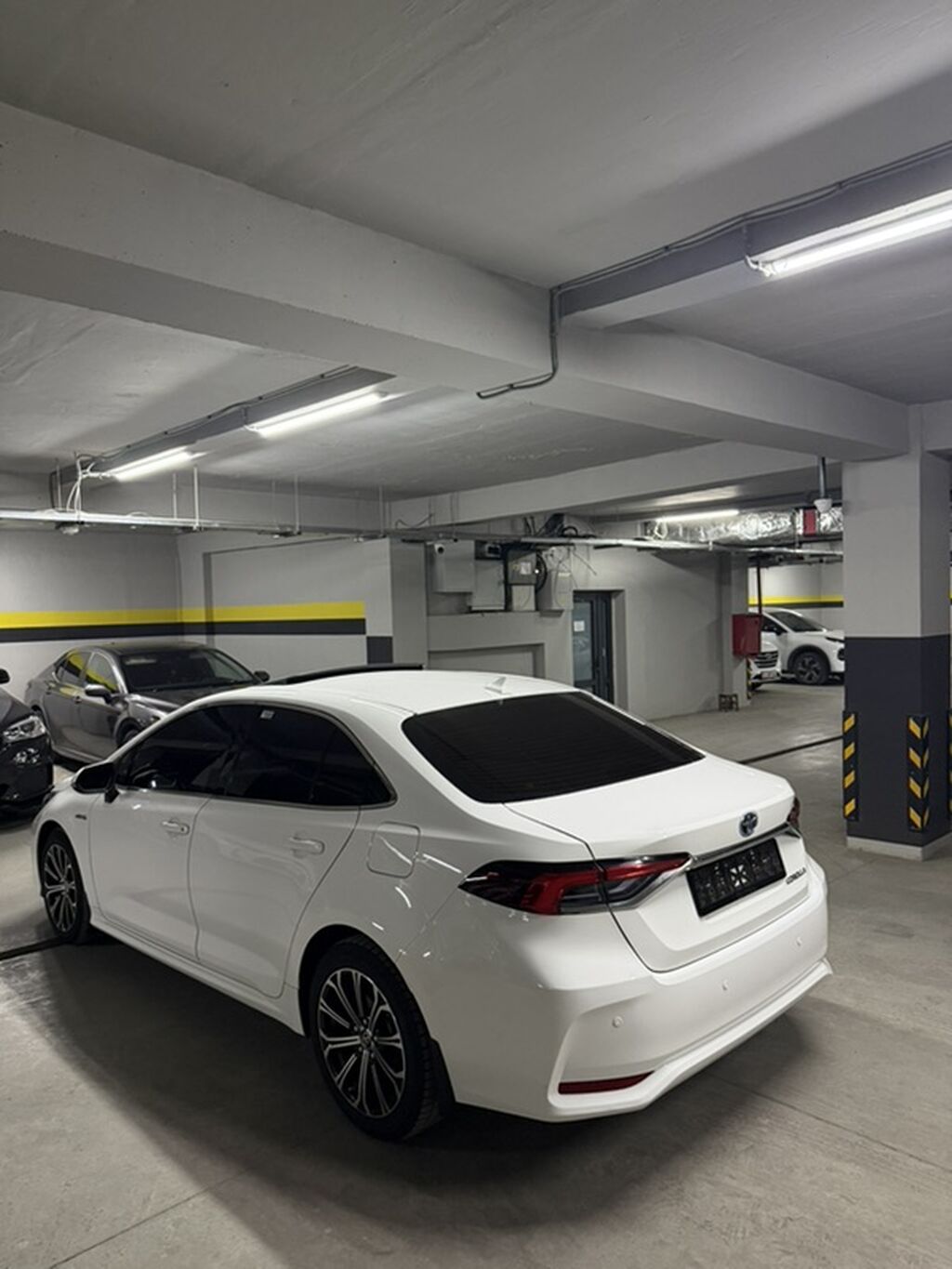 Toyota Corolla: 2024 г., 1.8 л, Вариатор, Гибрид, Седан: фото 5