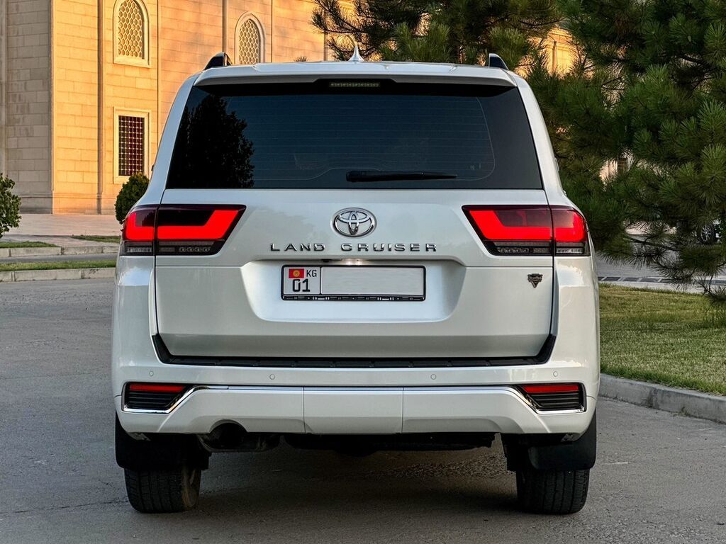 Toyota Land Cruiser: 2023 г., 3.5 л, Автомат, Бензин, Внедорожник: фото 6