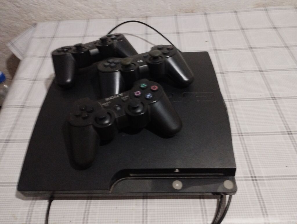 Игровая консоль Sony PlayStation 3 (Slim) Комплектация: - Консоль PS3: фото 2