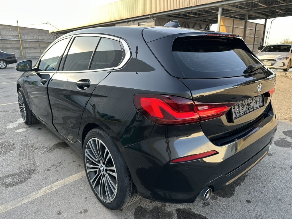 BMW 1 series: 2023 г., 2 л, Автомат, Бензин, Хэтчбэк: фото 4