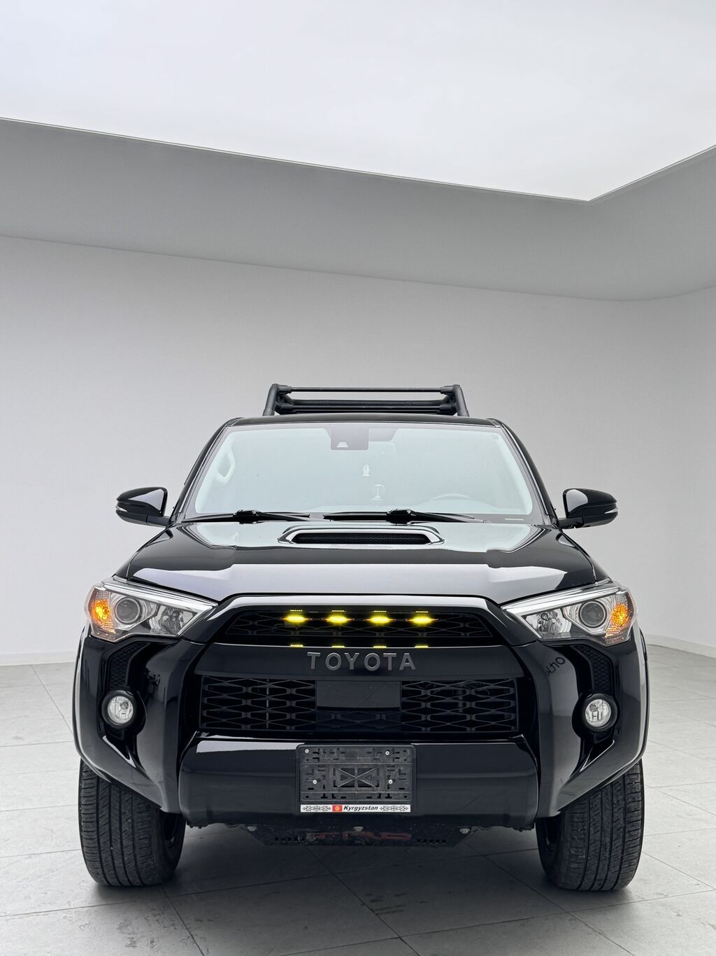 Toyota 4Runner: 2020 г., 4 л, Автомат, Газ, Внедорожник: фото 3