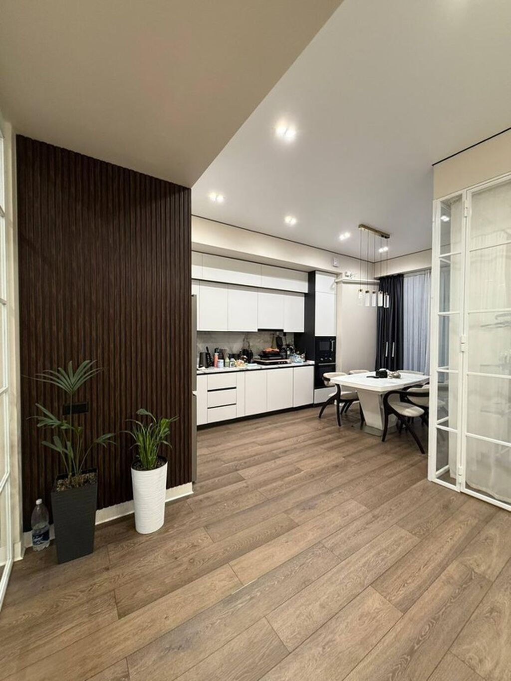 3 комнаты, 142 м², Элитка, Асанбай мкр Элитка, 3 этаж, Дизайнерский ремонт: фото 2