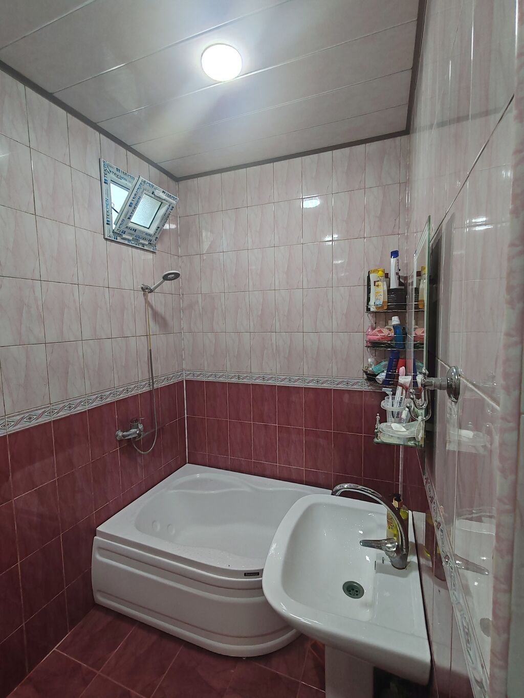 4 otaqlı, 152 kv. m, Kredit yoxdur, Orta təmir