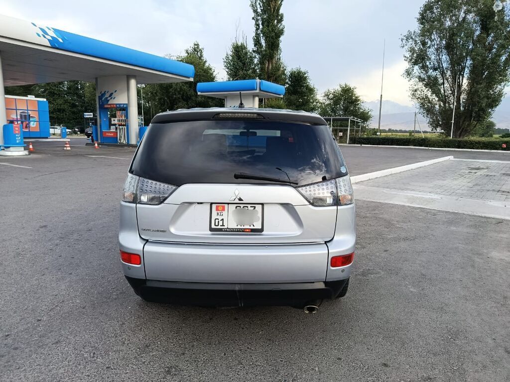 Mitsubishi Outlander: 2006 г., 2.4 л, Автомат, Бензин, Внедорожник: фото 8