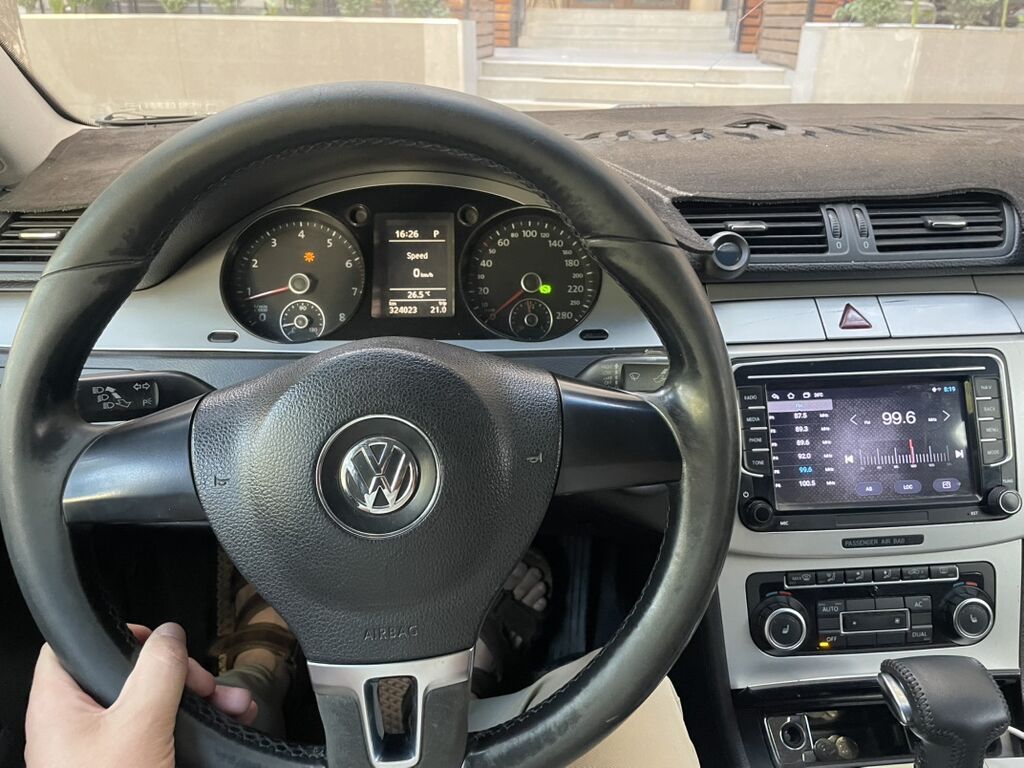 Volkswagen Passat CC: 2008 г., 2 л, Автомат, Бензин, Купе: фото 8