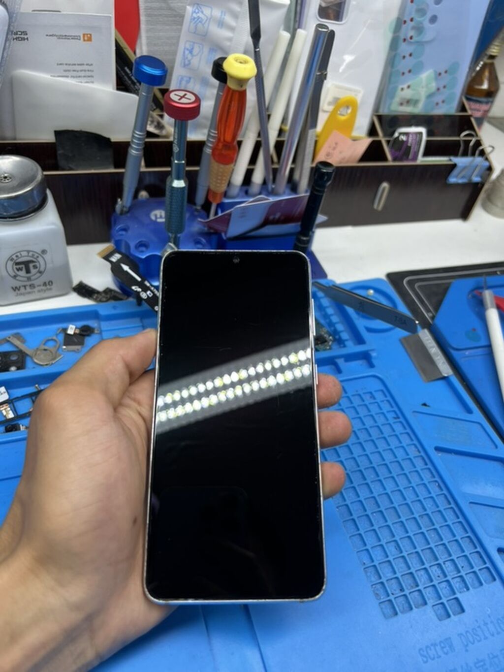 Samsung Galaxy S21 (белый) - Экран: 6.2", Dynamic AMOLED 2X — фото 3