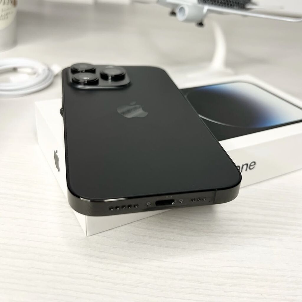 IPhone 14 Pro, Б/у, 256 ГБ, Черный, Коробка, 94 % — фото 5