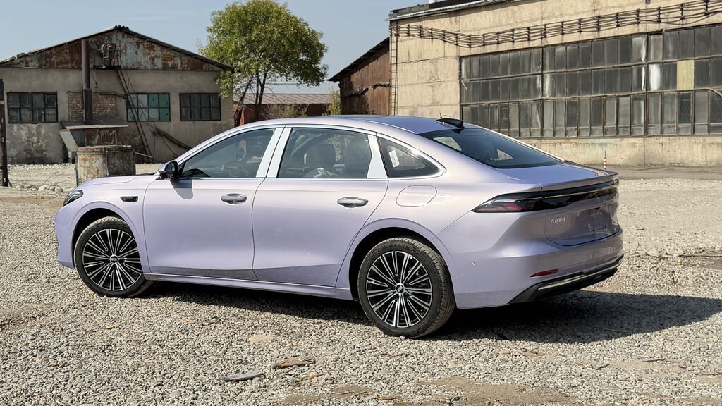 Geely Galaxy A7. Автомобиль вошел в книгу рекордов Гинеса, больше: фото 5