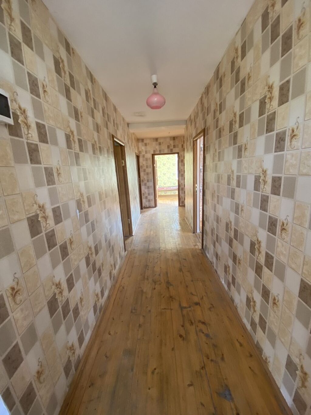 122 kv. m, 3 otaqlı, Hovuzsuz, Telefon, Artezian quyusu, Qaz