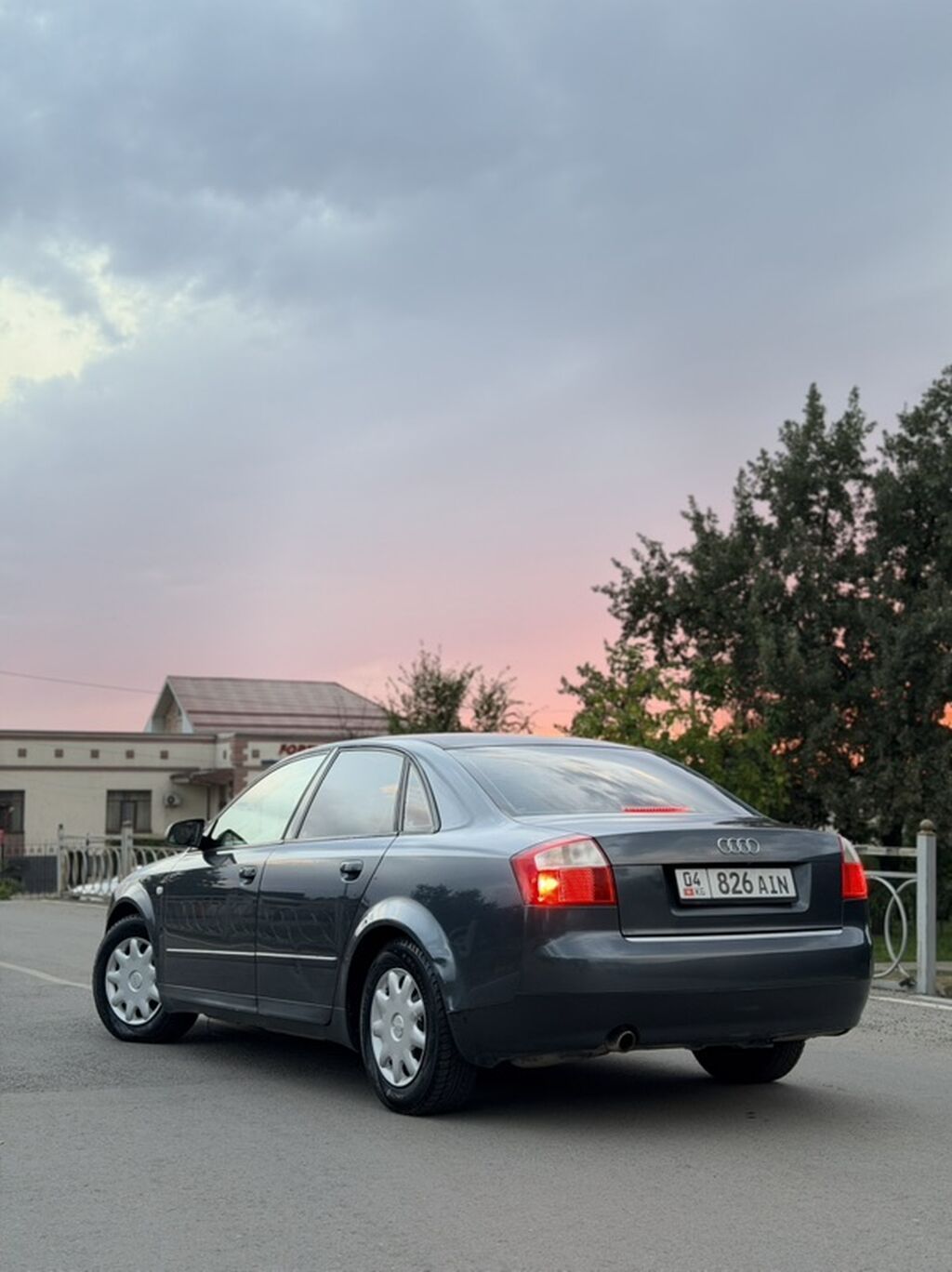 Audi A4: 2002 г., 2 л, Автомат, Бензин, Седан: фото 8