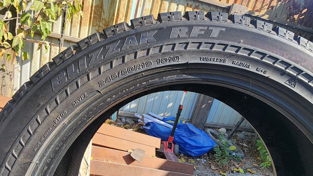 Bridgestone Blizzak RFT зимние шины – Размер: 245/50 R19 – Индекс: фото 4