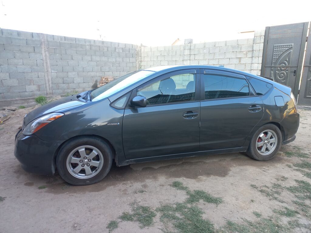 Toyota Prius: 2008 г., 1.5 л, Вариатор, Гибрид, Хэтчбэк: фото 2