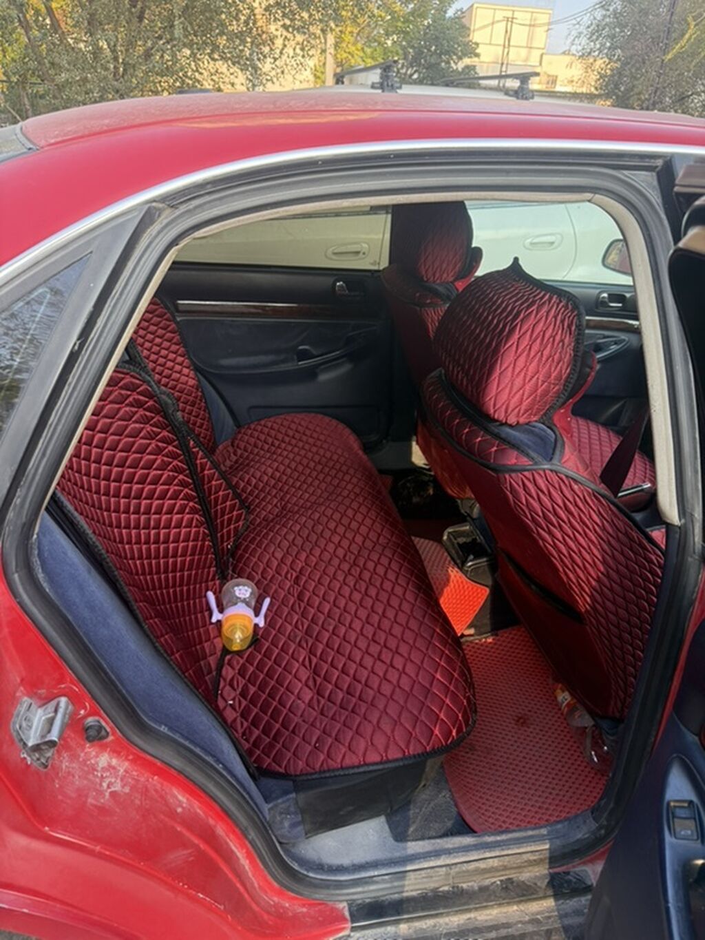 Audi A4: 1998 г., 1.8 л, Автомат, Бензин, Седан: фото 6