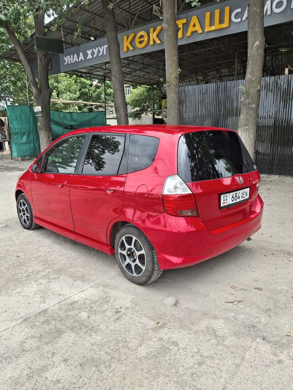 Honda Fit: 2002 г., 1.3 л, Автомат, Бензин, Хэтчбэк: фото 4