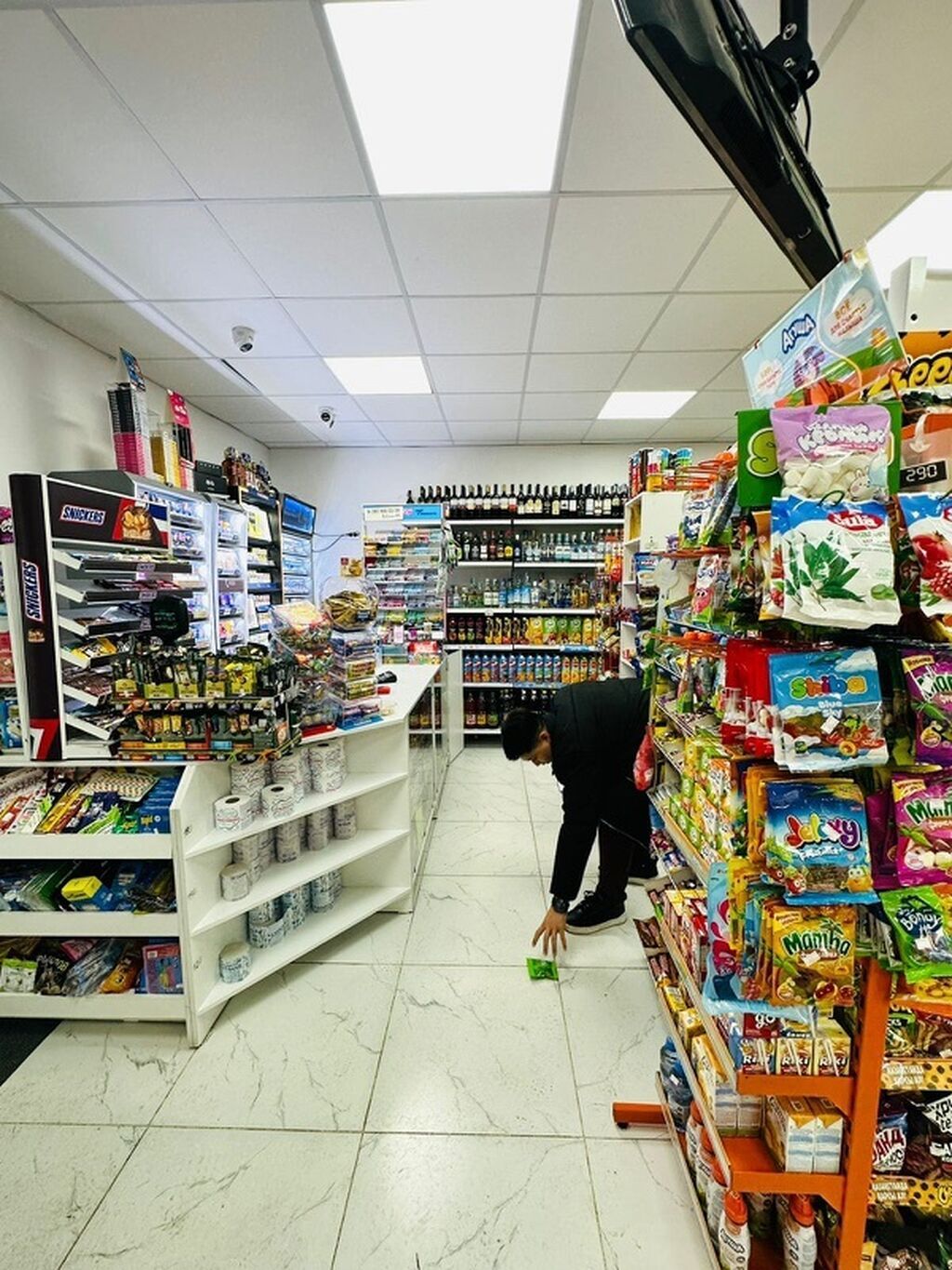 Внимательно читаем!Продуктовый магазинге товар жыйнаганга КЫЗ жана: фото 2