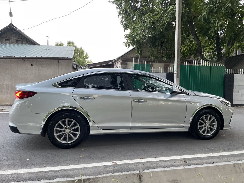 Hyundai Sonata: 2019 г., 2 л, Автомат, Газ, Седан: фото 8