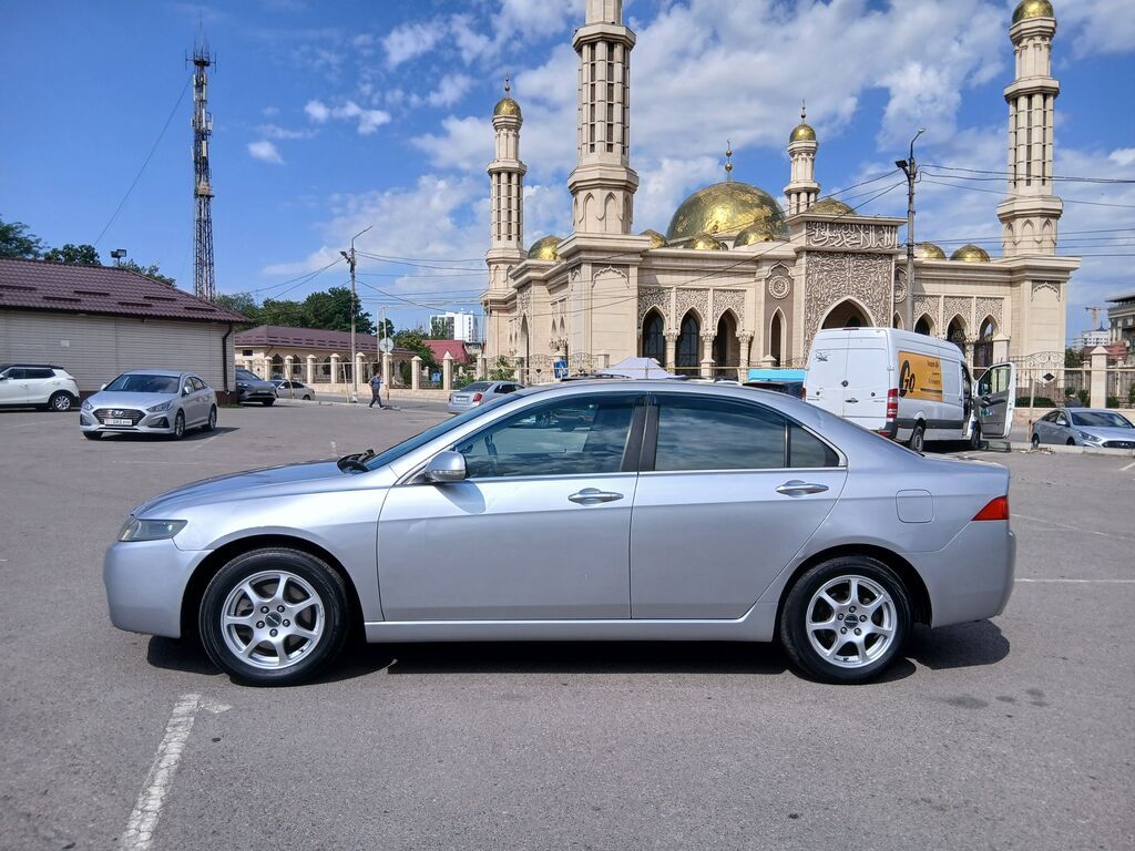 Honda Accord: 2003 г., 2 л, Автомат, Бензин, Седан — фото 3