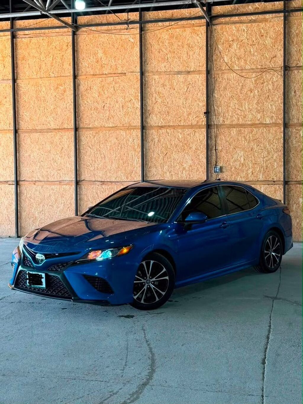 Toyota Camry: 2020 г., 2.5 л, Автомат, Бензин, Седан: фото 2
