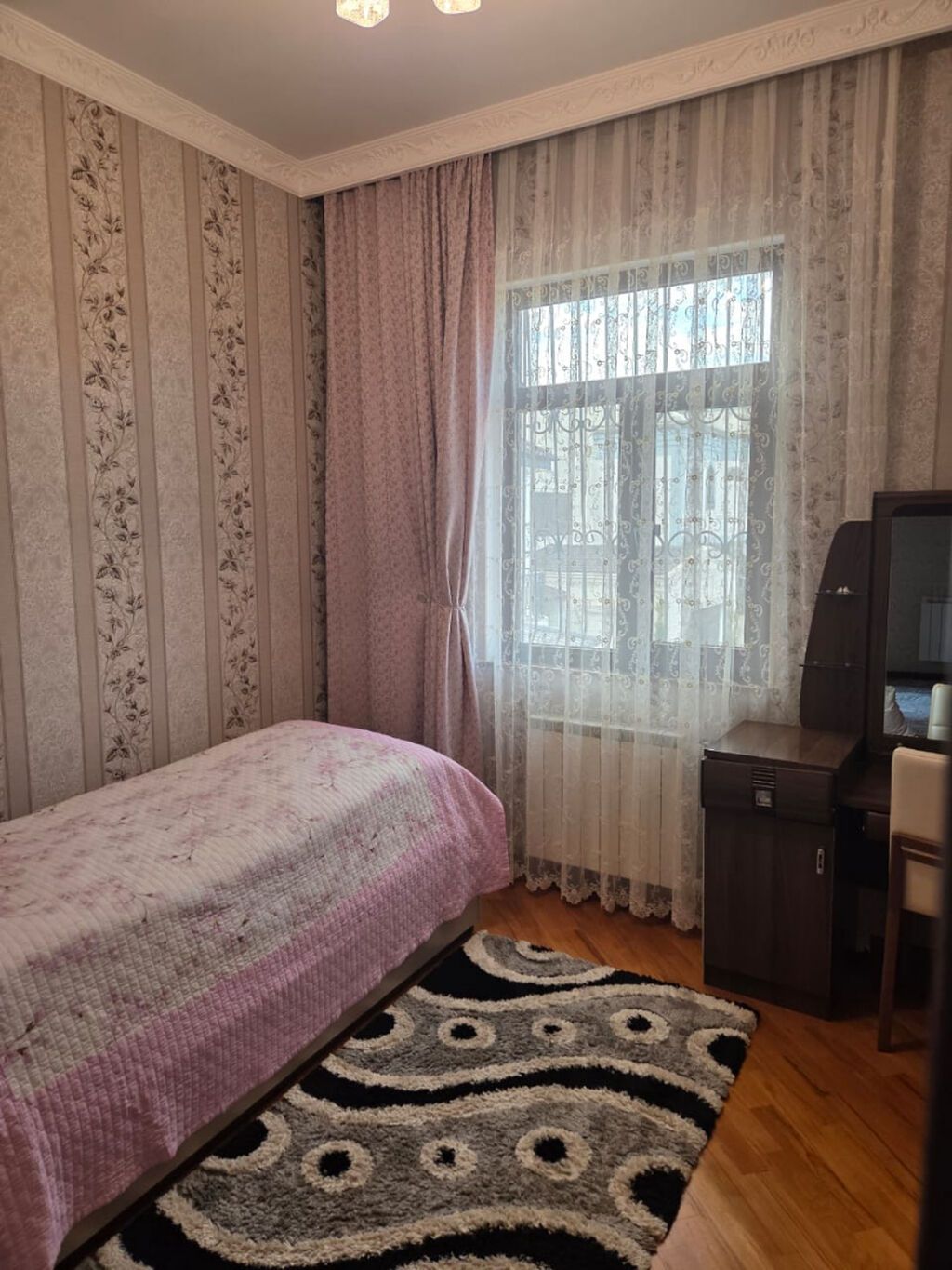 ✨ Bakıxanov Qəsəbəsində Obyekt Təyinatlı 3 Mərtəbəli, 9 Otaqlı Həyət