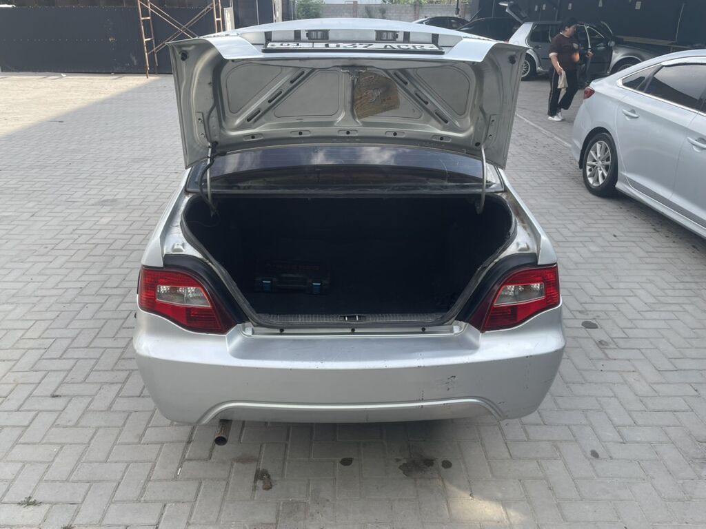 Daewoo Nexia: 2011 г., 1.6 л, Механика, Бензин, Седан: фото 2