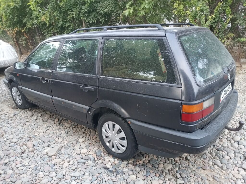 Volkswagen Passat: 1991 г., 1.8 л, Механика, Бензин, Универсал: фото 4
