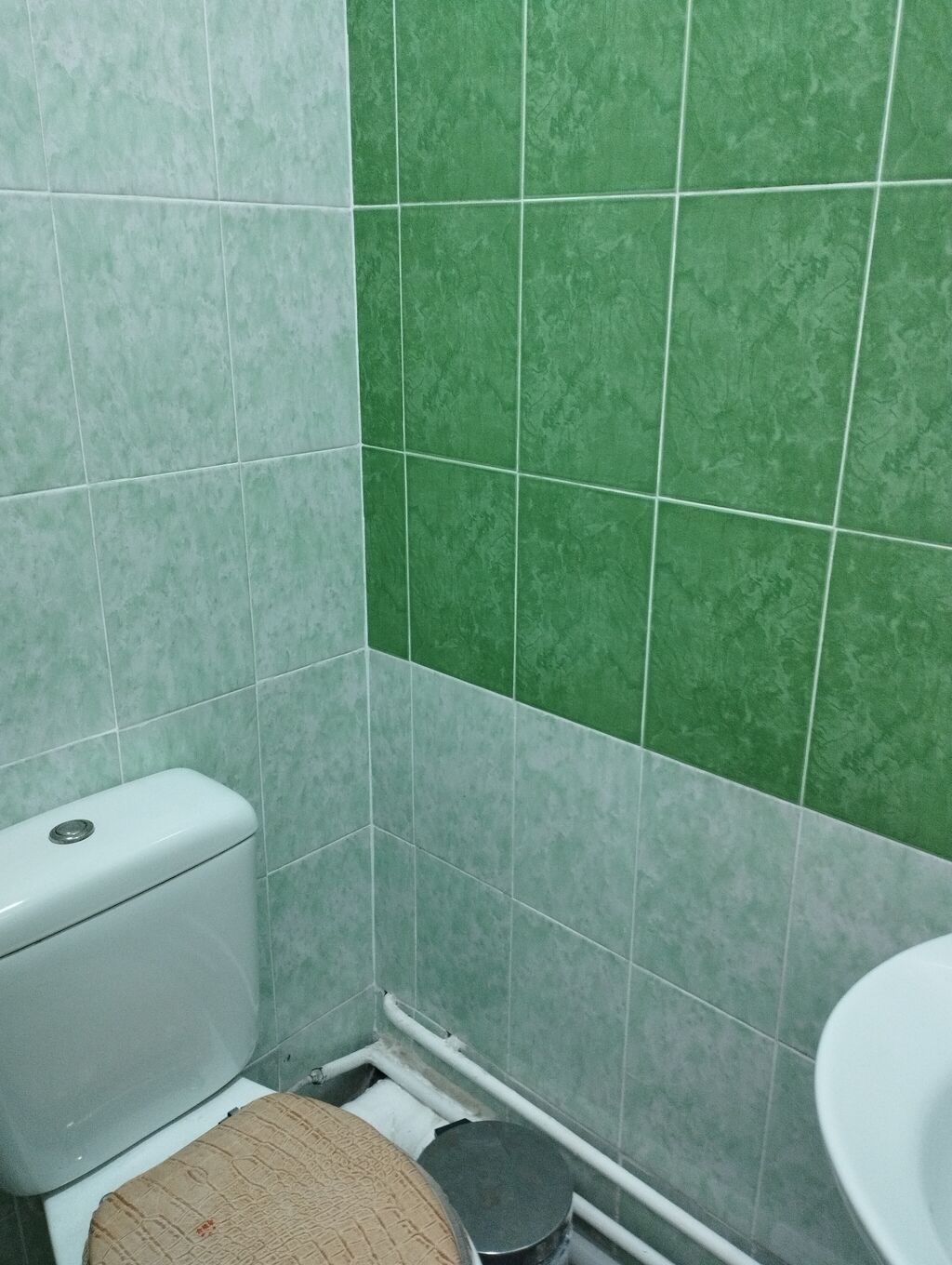 Сдаётся комната с подселением 8500сом с человека Восток 5 район Мадина: фото 3